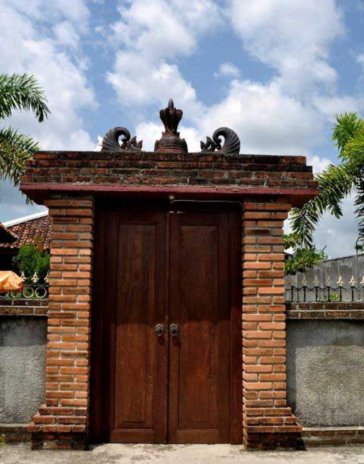 Desain Angkul Angkul Batu Bata Minimalis