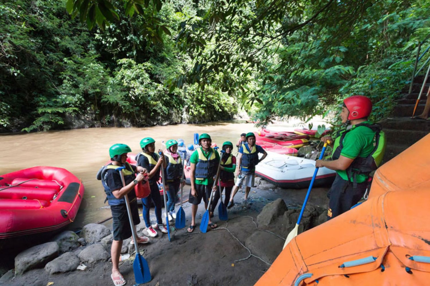 River Guide in Bali White Water Rafting
